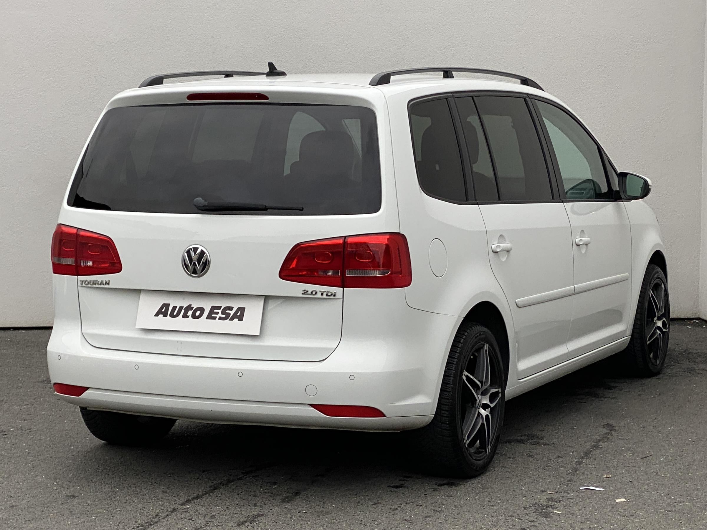 Volkswagen Touran, 2014 - pohled č. 4