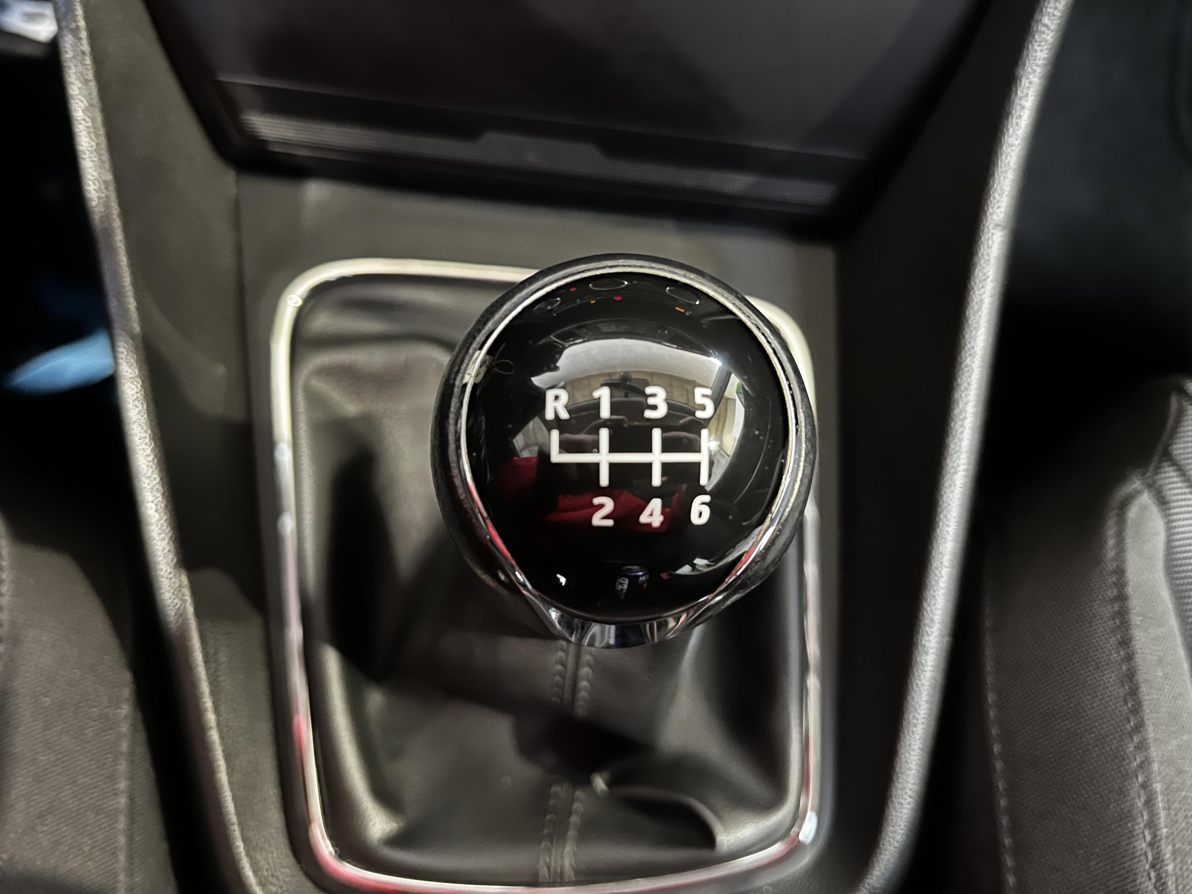 Seat Leon, 2014 - pohled č. 16