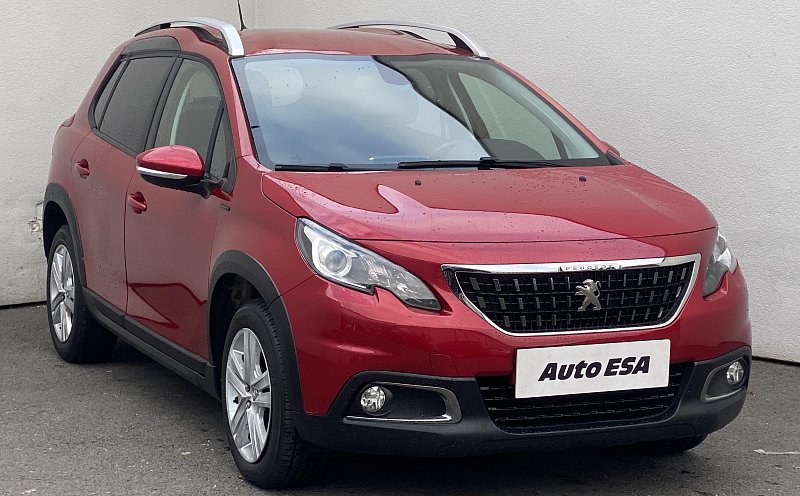 Peugeot 2008 1.2 PT Signature