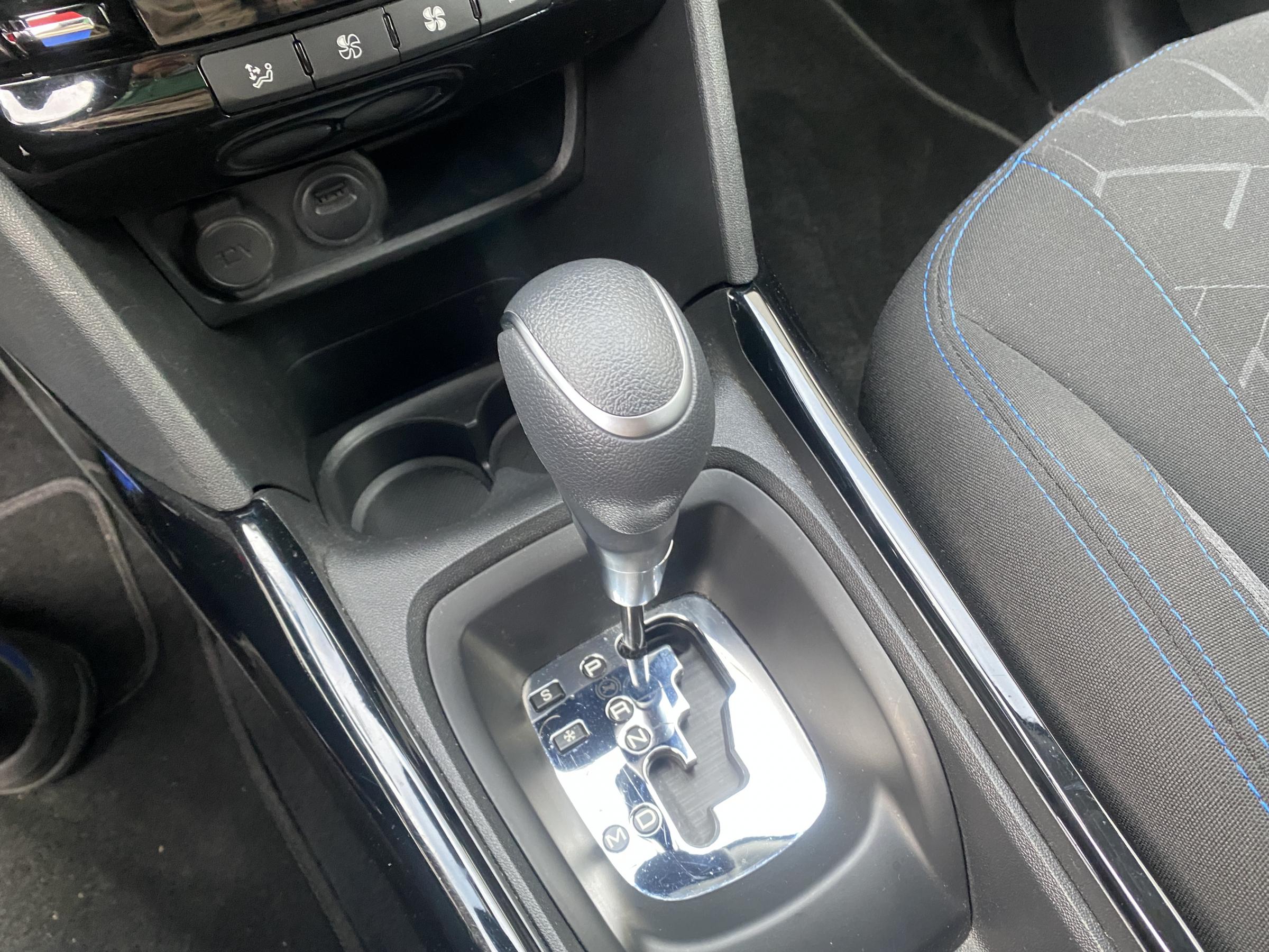 Peugeot 2008, 2019 - pohled č. 15