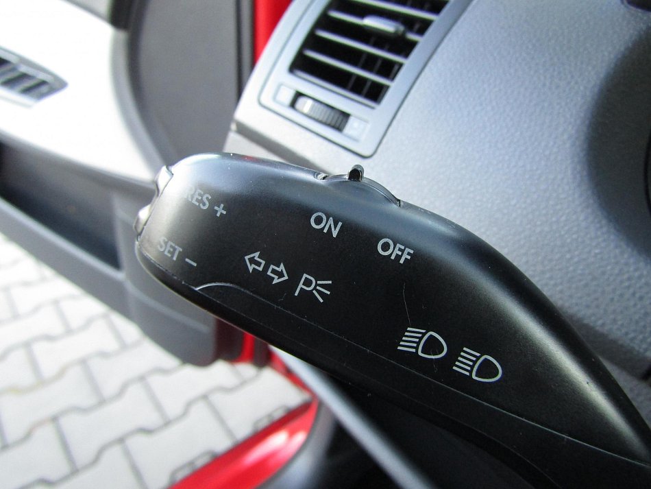 Volkswagen Polo 1.4 i CROSS CROSS