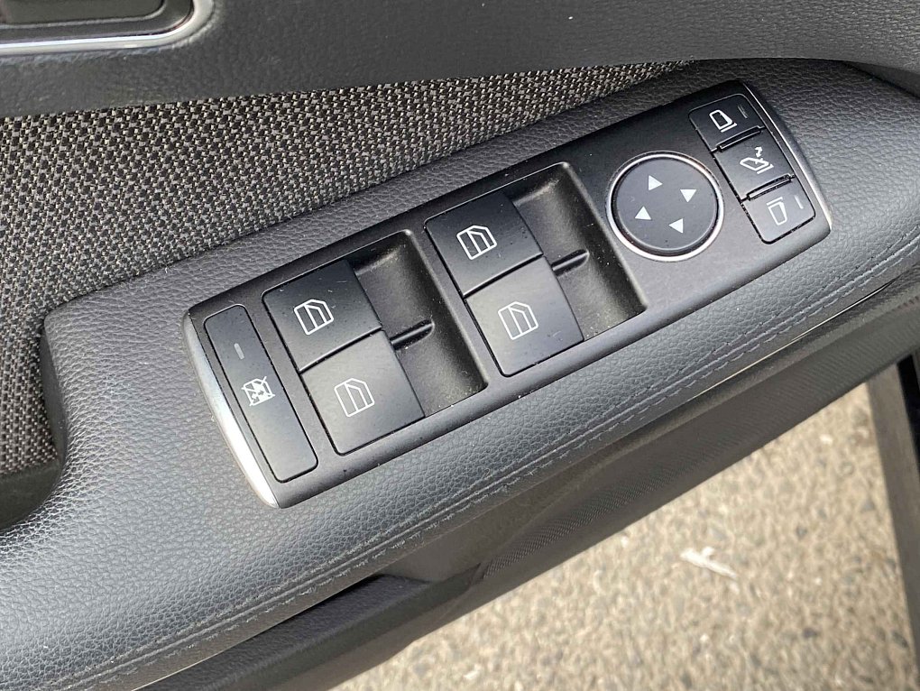 Mercedes-Benz Třída E 2.1 CDi Avantgarde