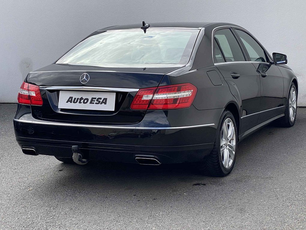 Mercedes-Benz Třída E 2.1 CDi Avantgarde