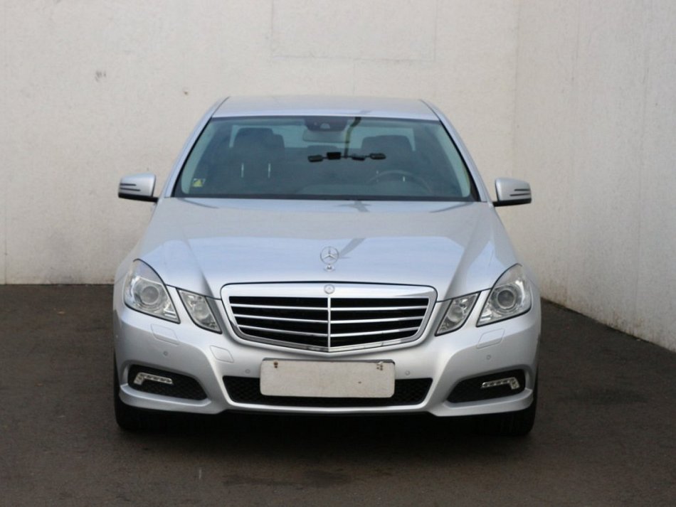 Mercedes-Benz Třída E 2.1 D Avantgarde