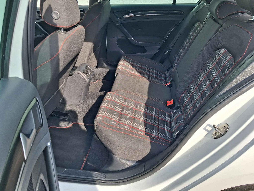 Volkswagen Golf 2.0 TSi GTi