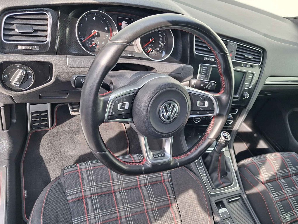 Volkswagen Golf 2.0 TSi GTi