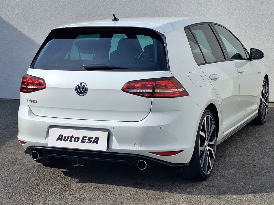 Volkswagen Golf 2.0 TSi GTi