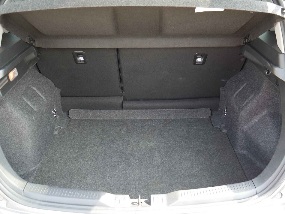 Toyota Auris 1.6 VVT-i Active