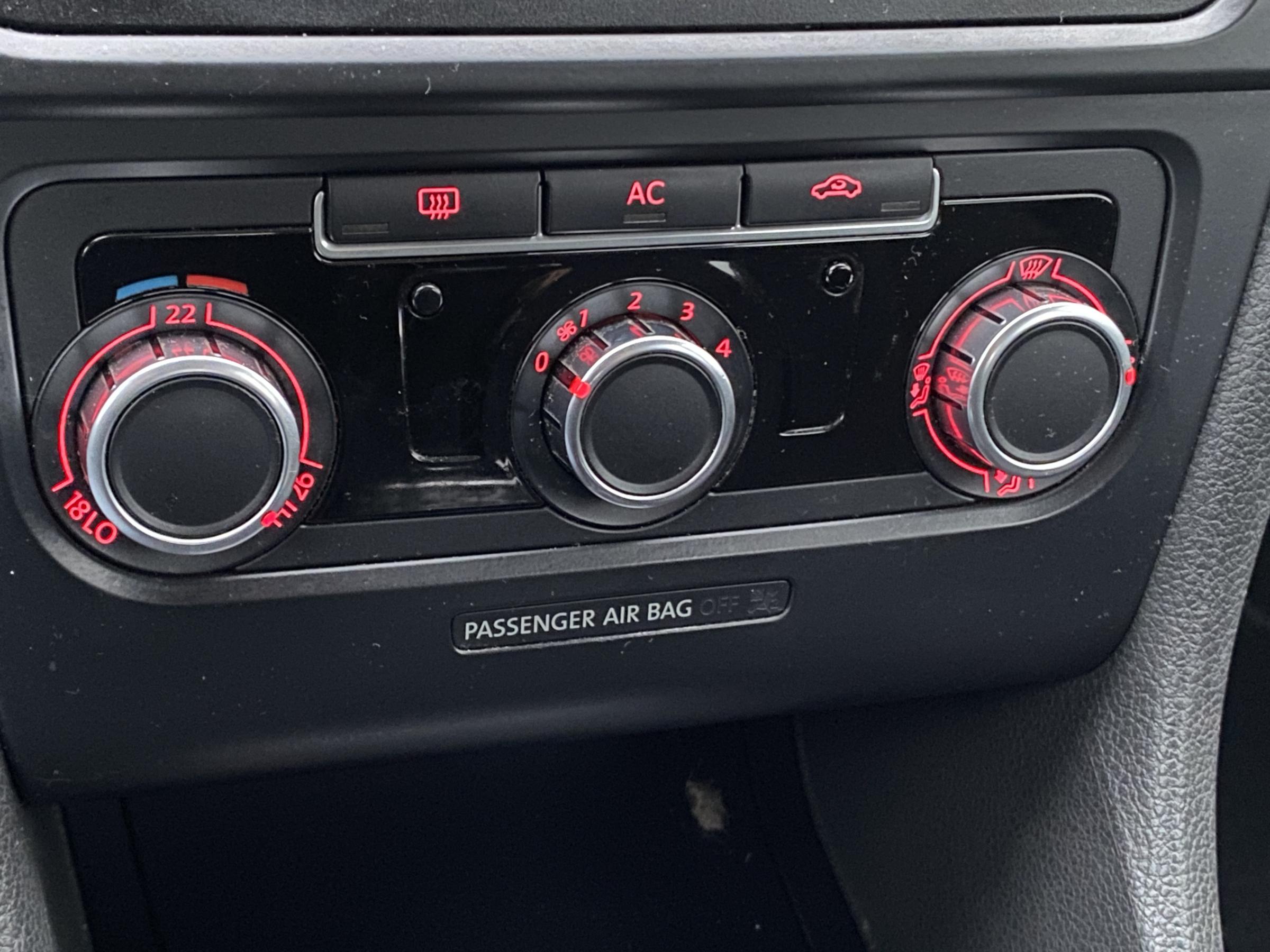 Volkswagen Golf, 2010 - pohled č. 13