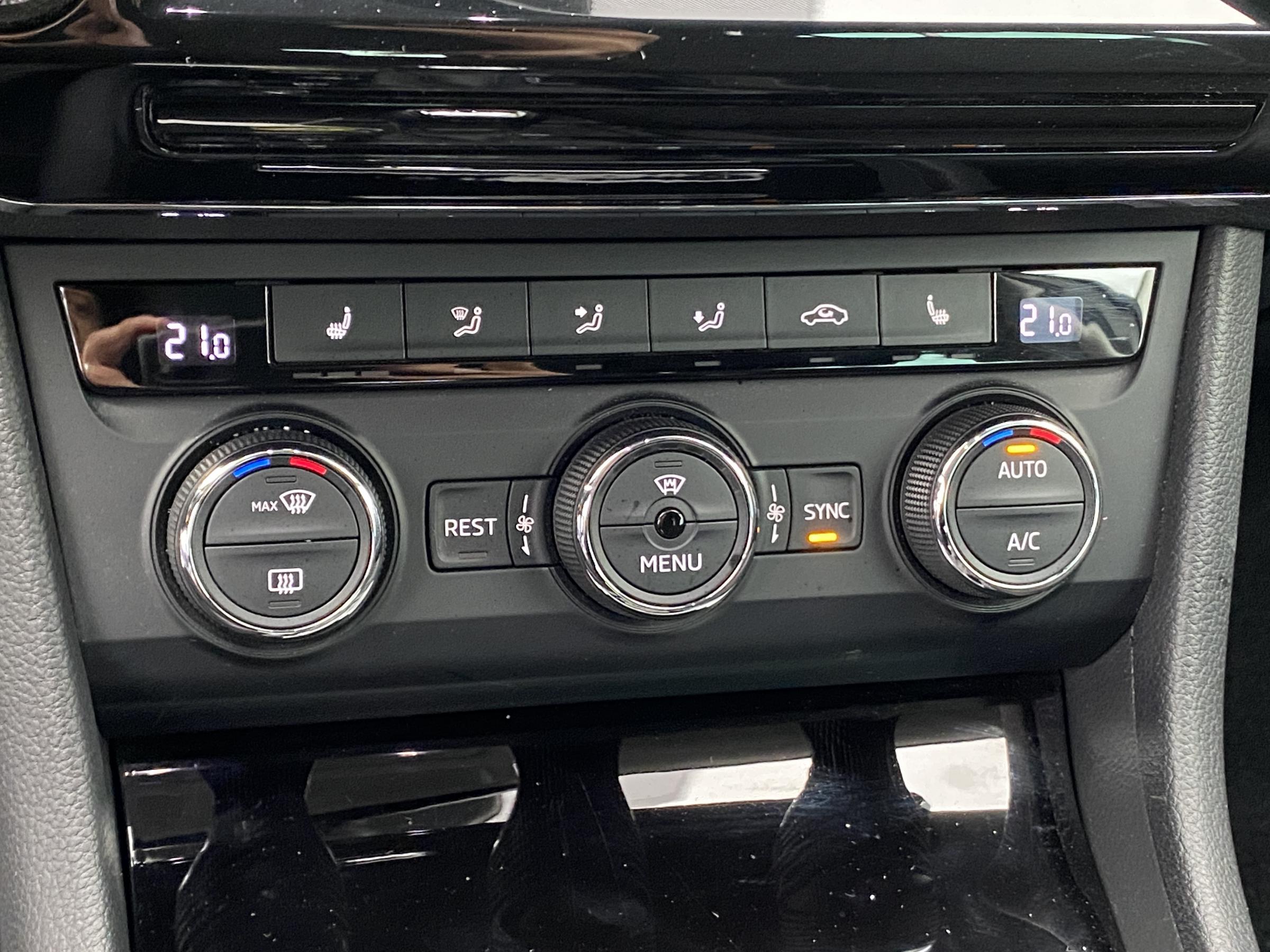 Škoda Superb III, 2016 - pohled č. 18