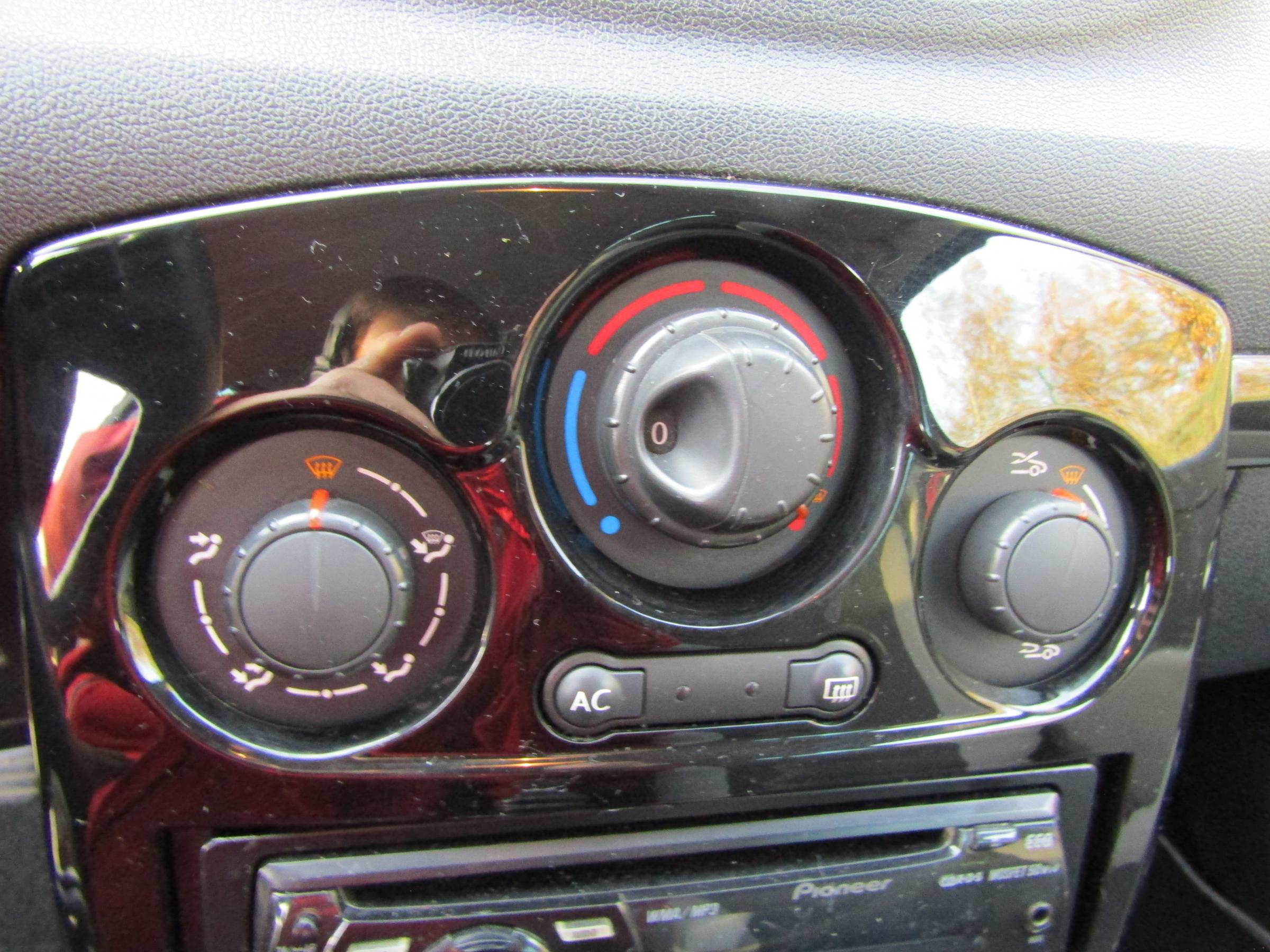 Renault Clio, 2011 - pohled č. 11