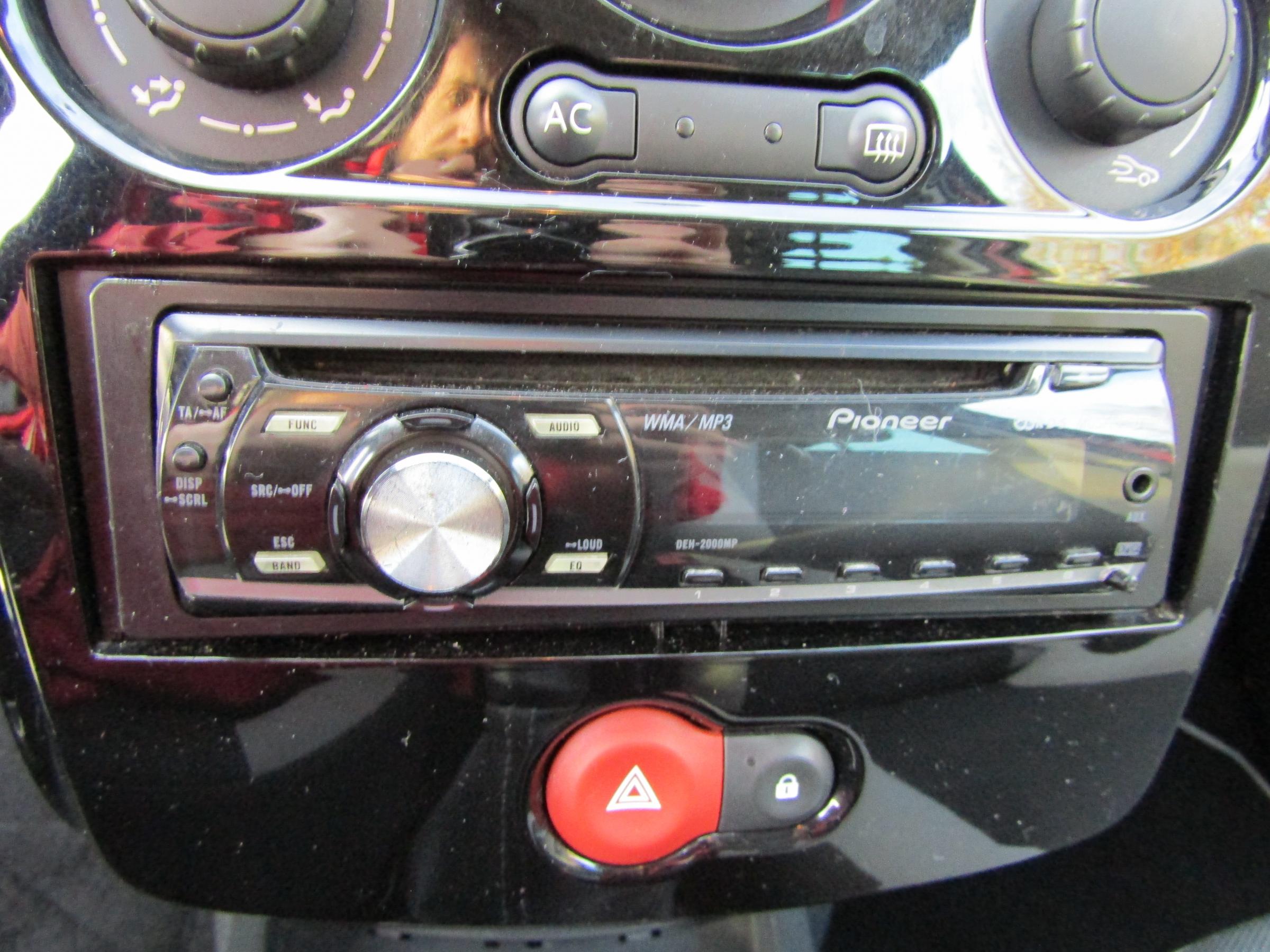 Renault Clio, 2011 - pohled č. 12