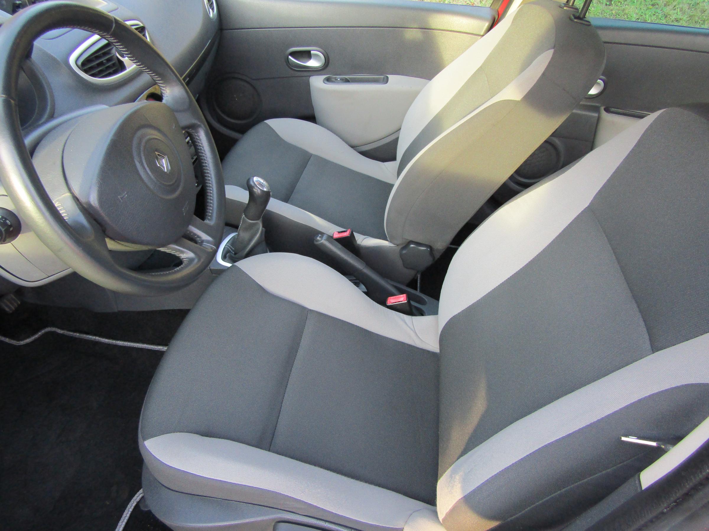 Renault Clio, 2011 - pohled č. 9