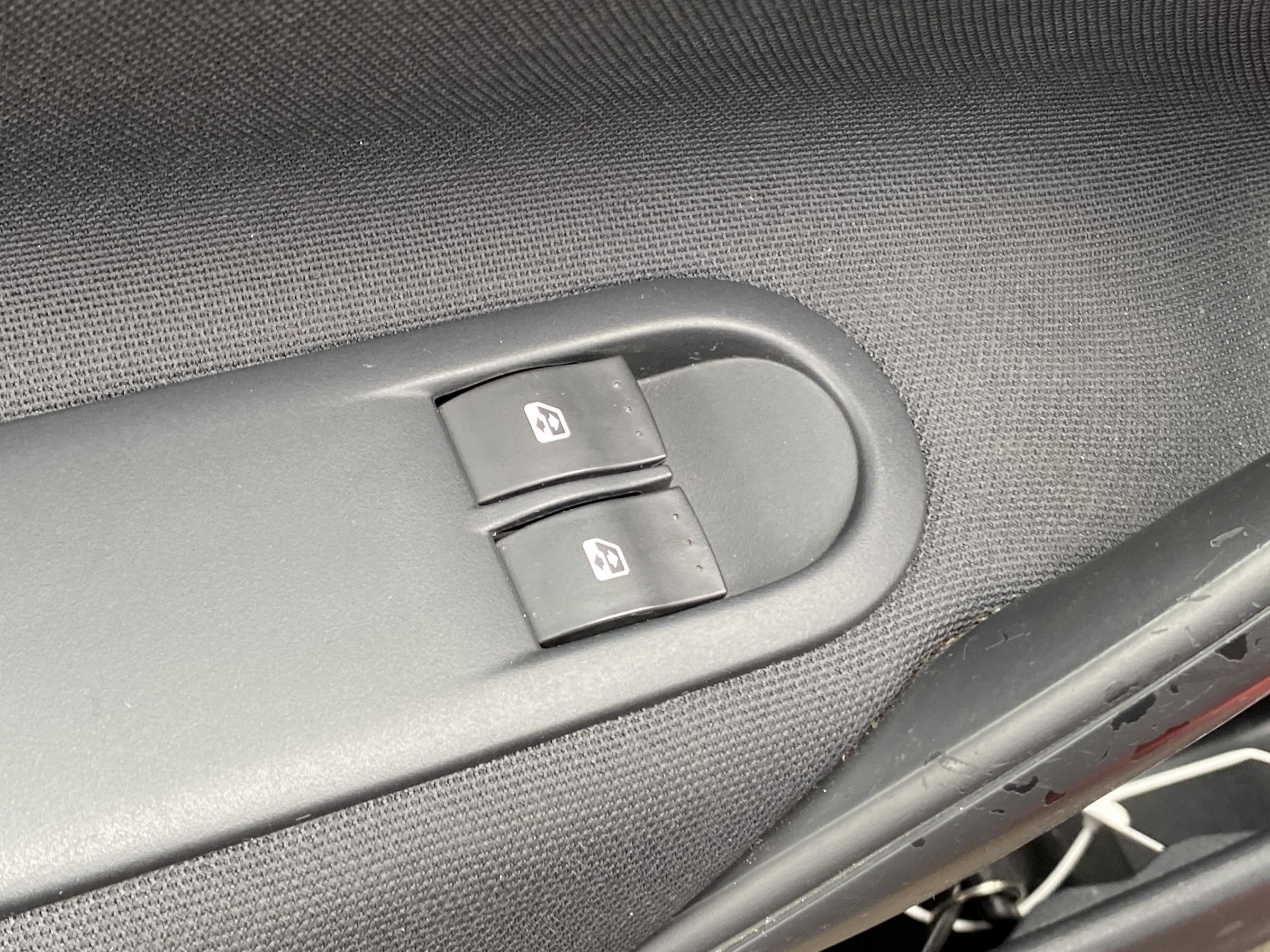 Renault Mégane, 2008 - pohled č. 11