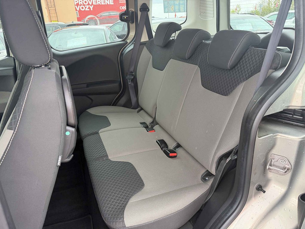 Ford Tourneo Courier 1.0T 