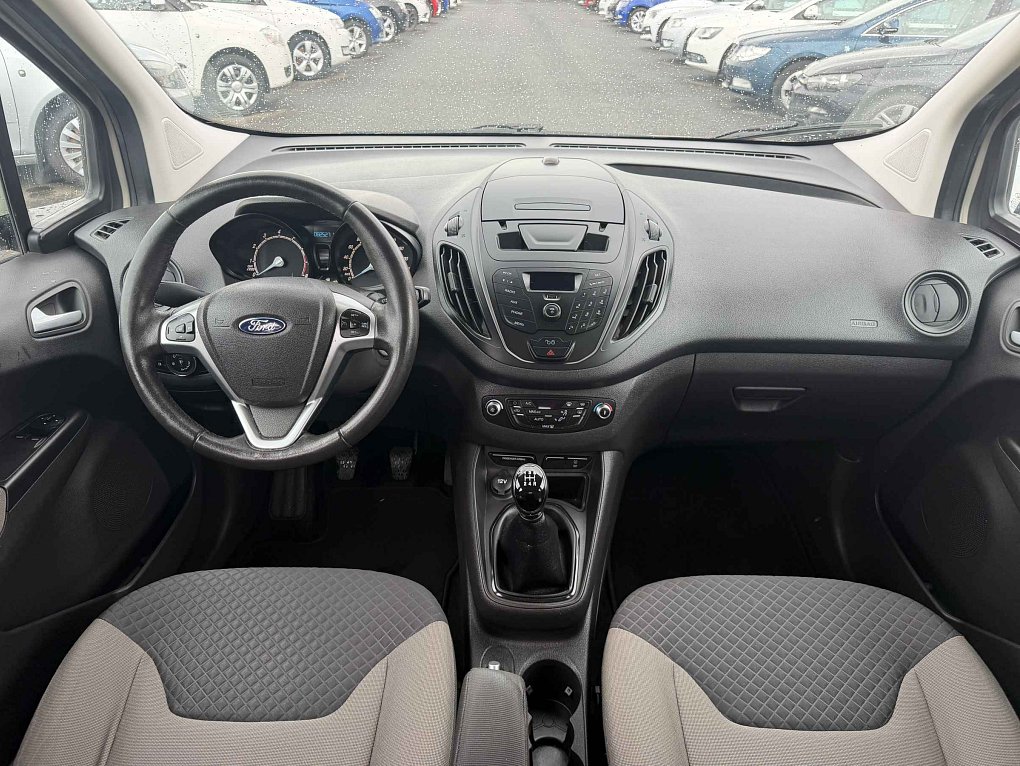 Ford Tourneo Courier 1.0T 