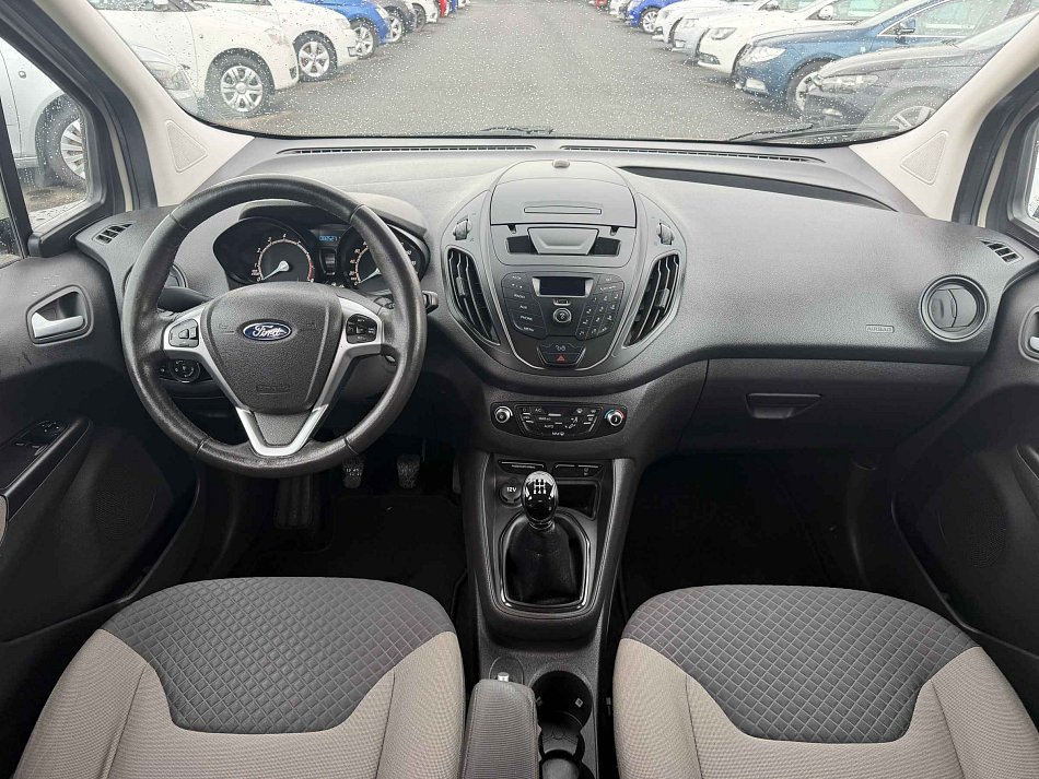 Ford Tourneo Courier 1.0T 