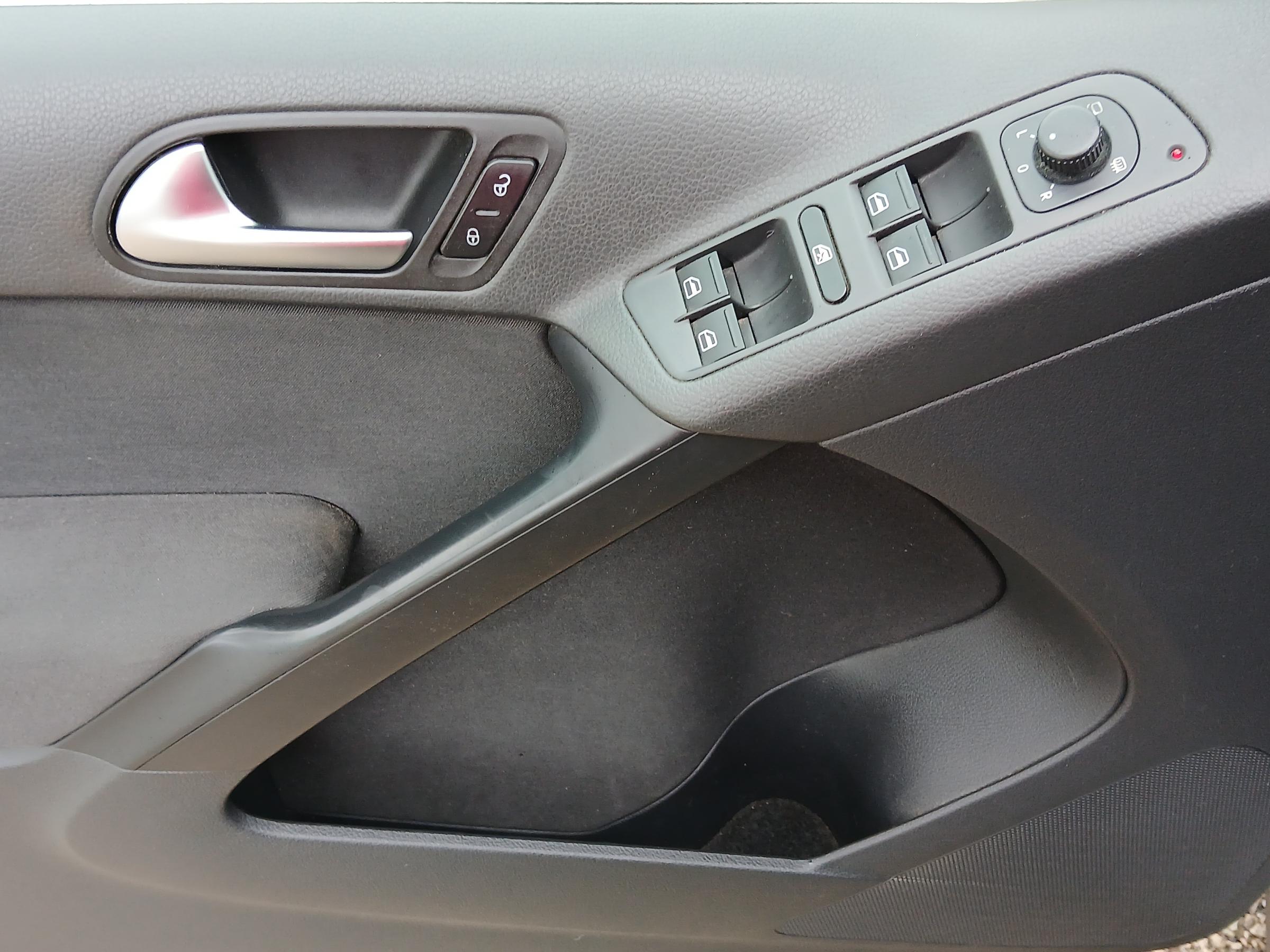 Volkswagen Tiguan, 2010 - pohled č. 11