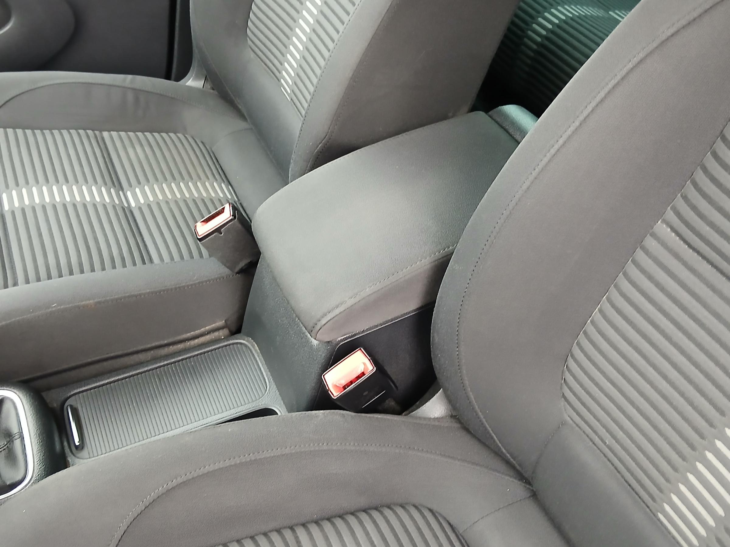 Volkswagen Tiguan, 2010 - pohled č. 17