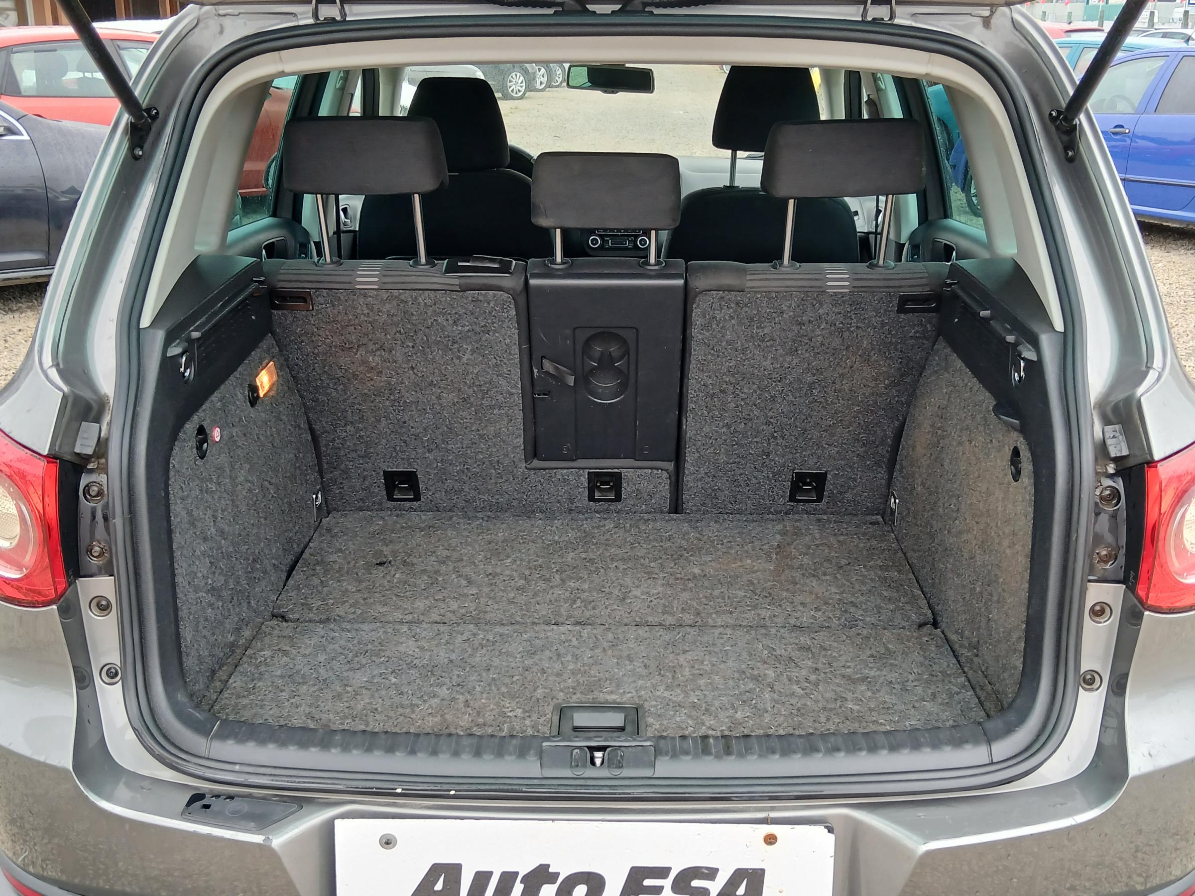 Volkswagen Tiguan, 2010 - pohled č. 7