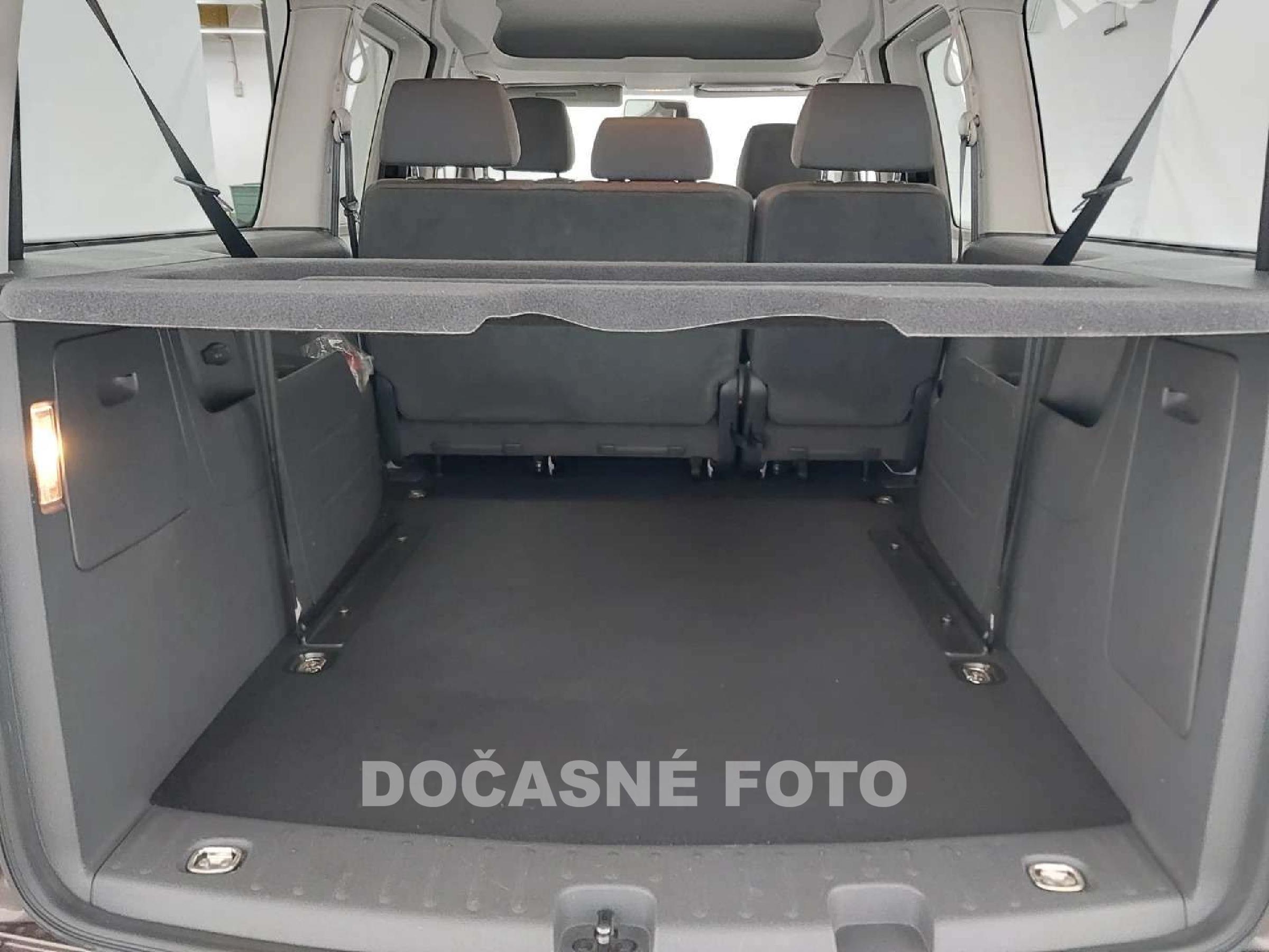 Volkswagen Caddy, 2011 - pohled č. 12