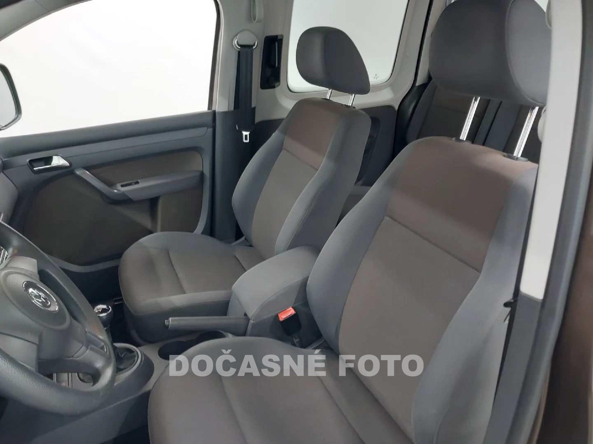 Volkswagen Caddy, 2011 - pohled č. 9