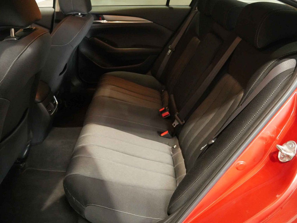 Mazda 6 2.0 i 