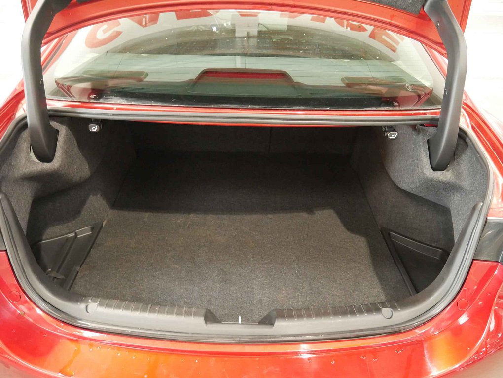 Mazda 6 2.0 i 