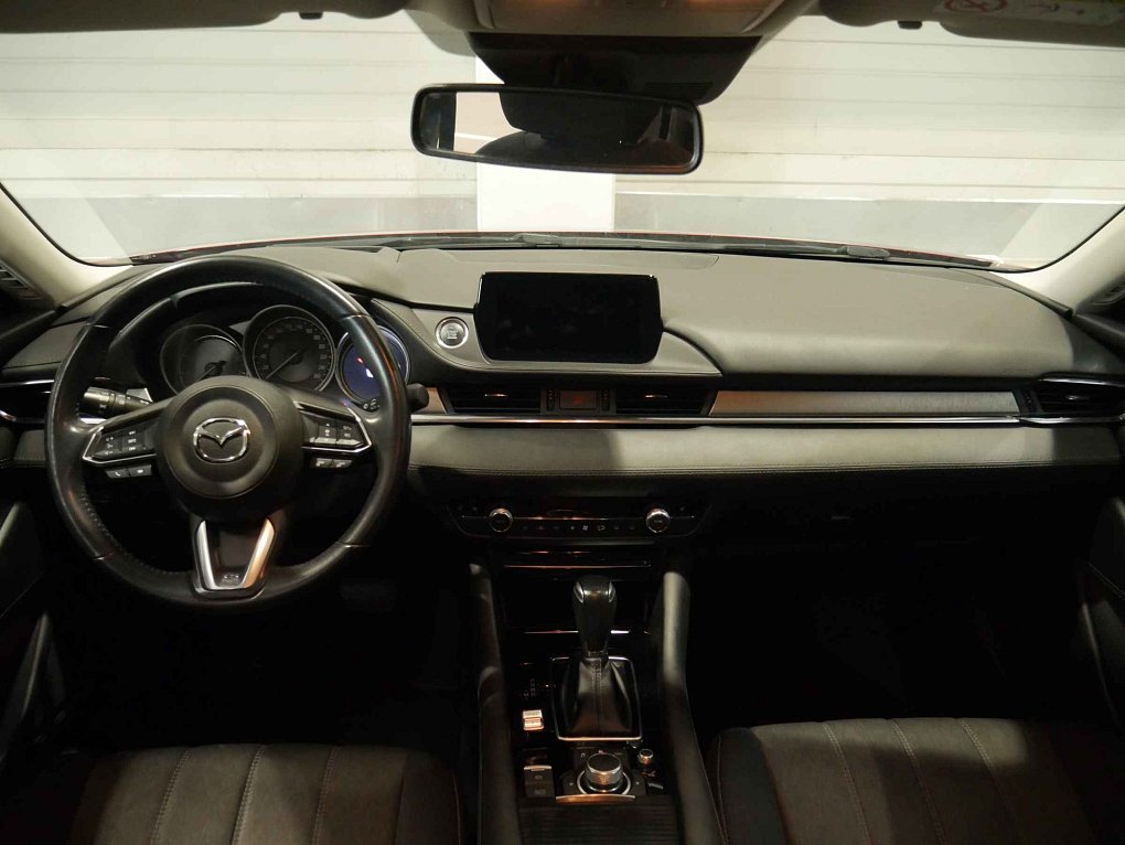 Mazda 6 2.0 i 