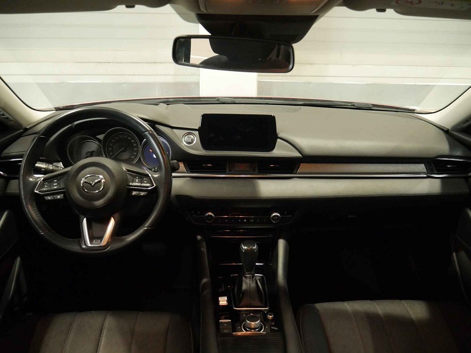 Mazda 6 2.0 i 