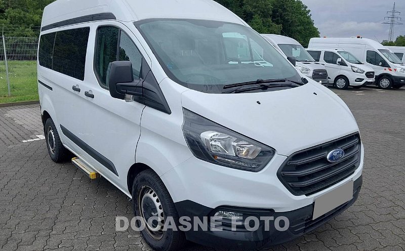 Ford Transit Custom 2.0TDCi  L1H2 9míst