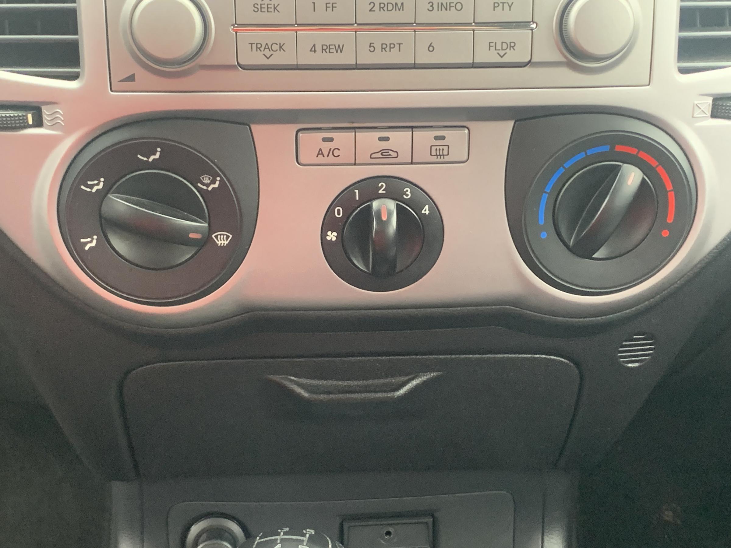 Hyundai i20, 2011 - pohled č. 16