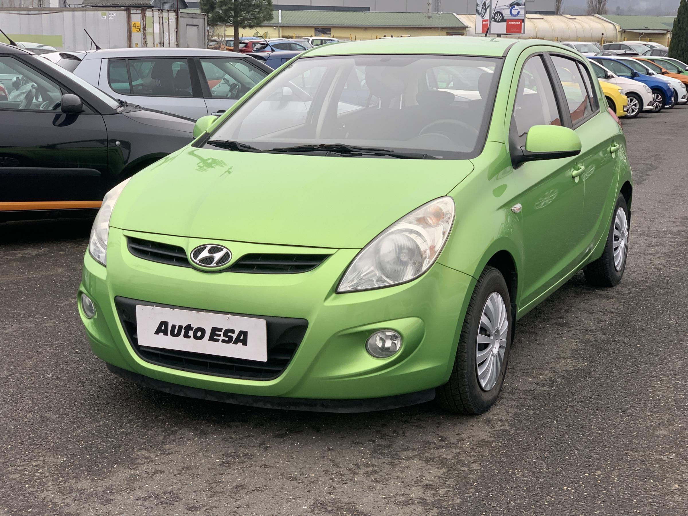 Hyundai i20, 2011 - pohled č. 3
