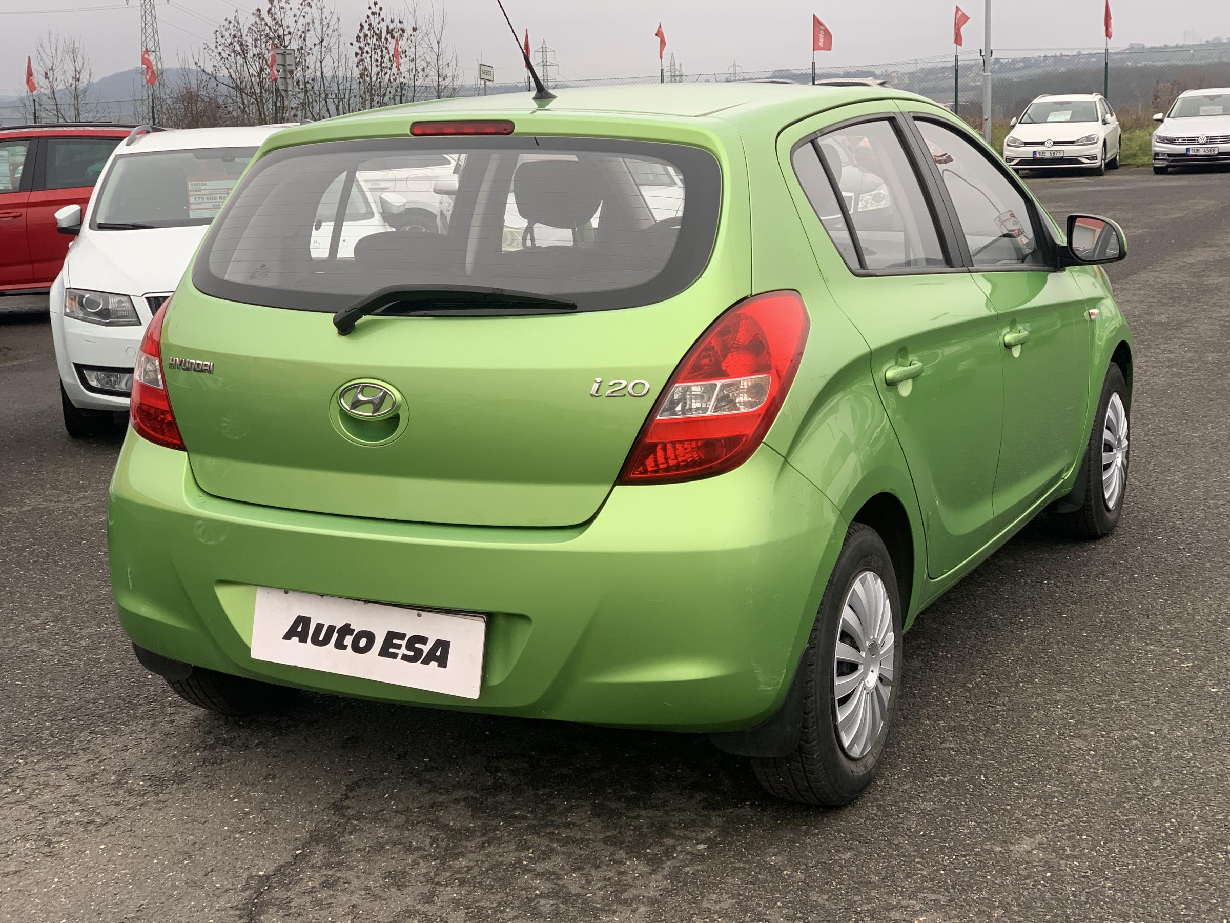 Hyundai i20, 2011 - pohled č. 6
