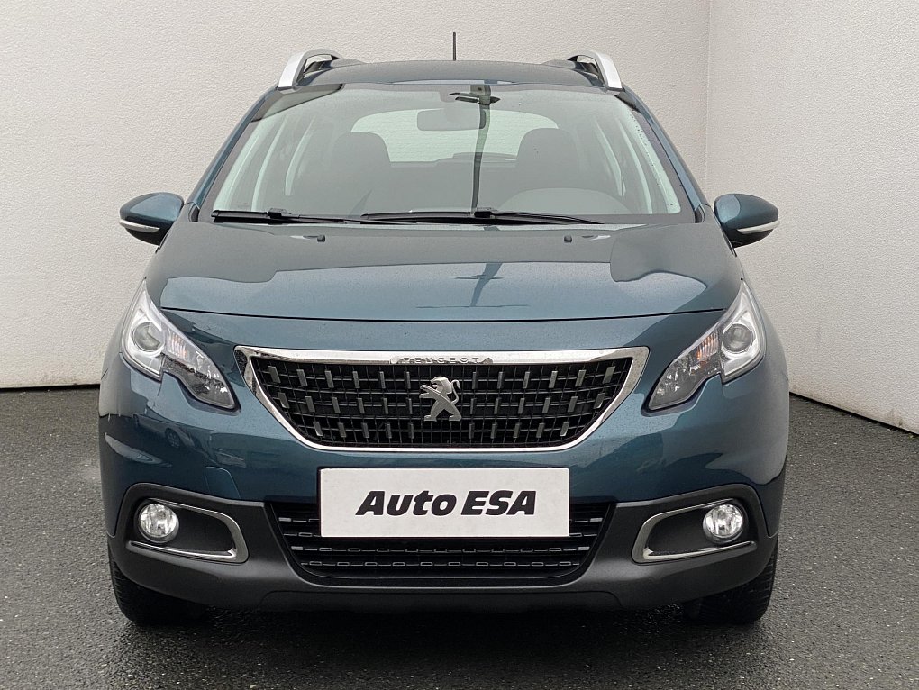 Peugeot 2008 1.2 i 