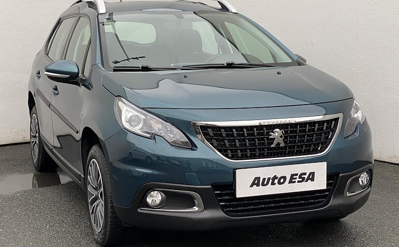 Peugeot 2008 1.2 i 