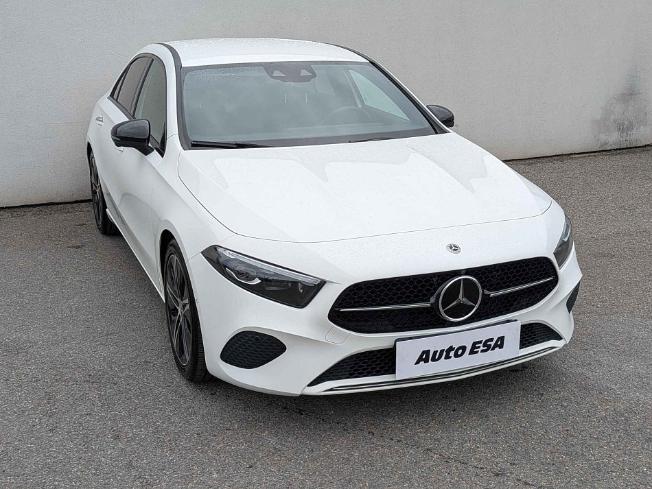 Mercedes-Benz Třída A 1.3 MHEV  A 200