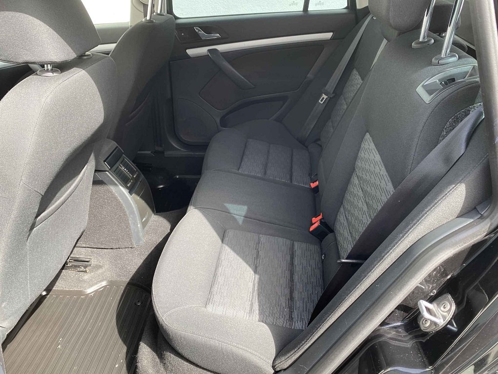 Škoda Octavia II 1.6 TDi Ambiente