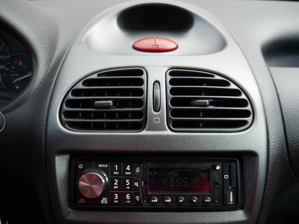 Peugeot 206 1.4i 