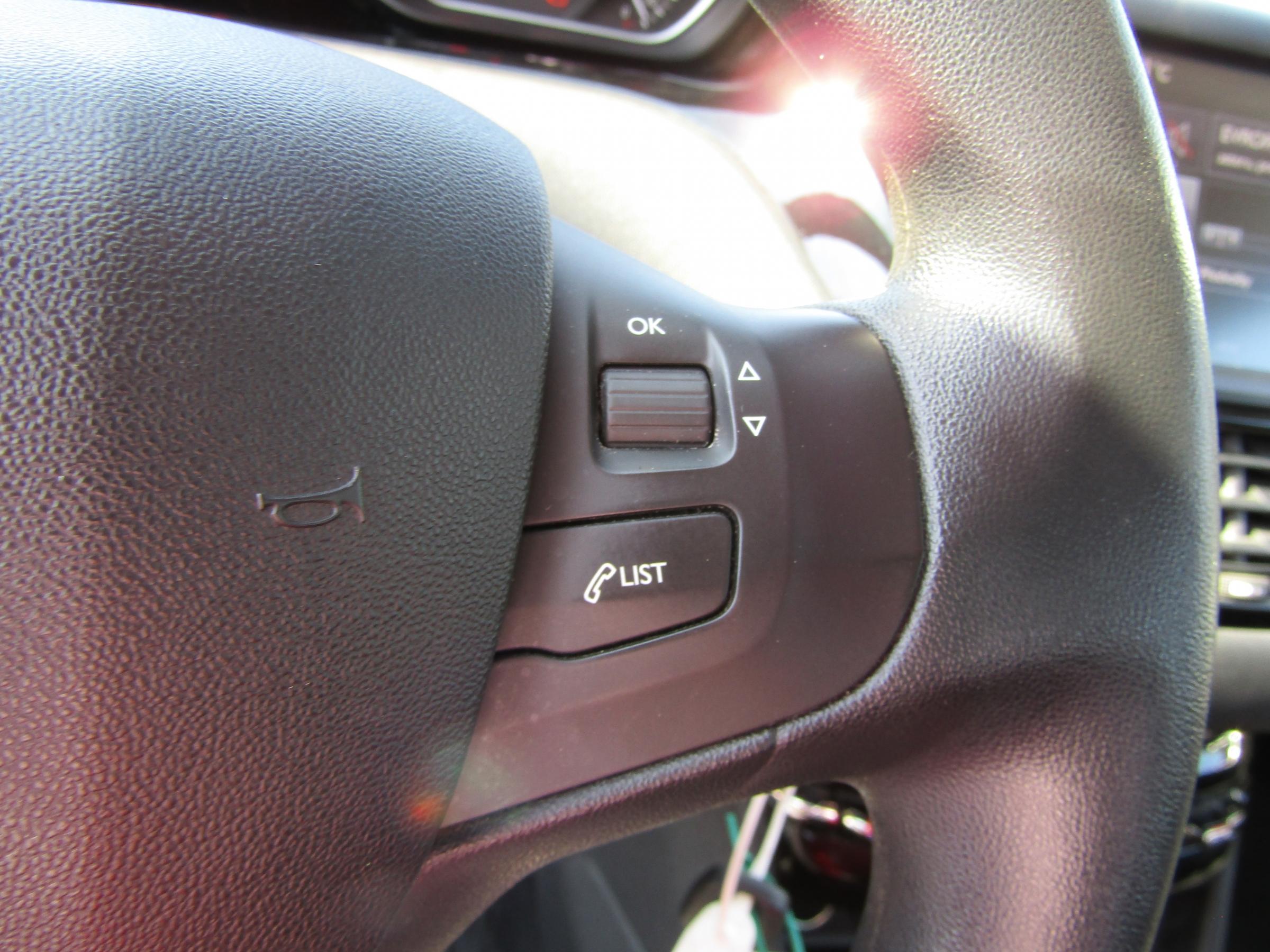 Peugeot 208, 2016 - pohled č. 19