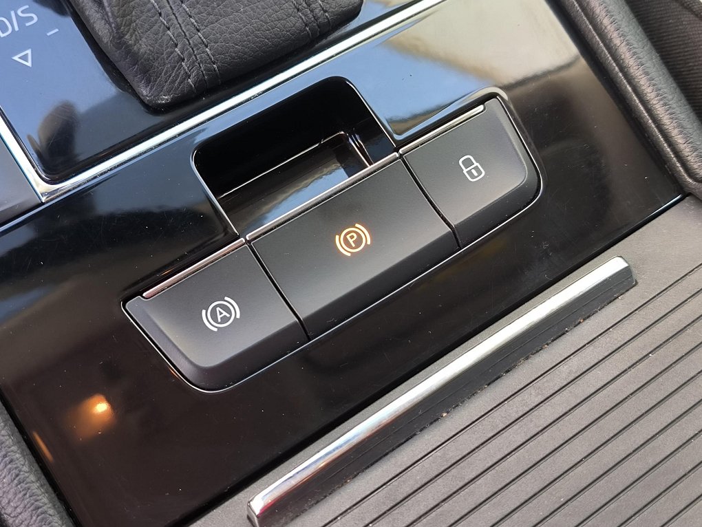 Škoda Superb III 2.0 TDi 