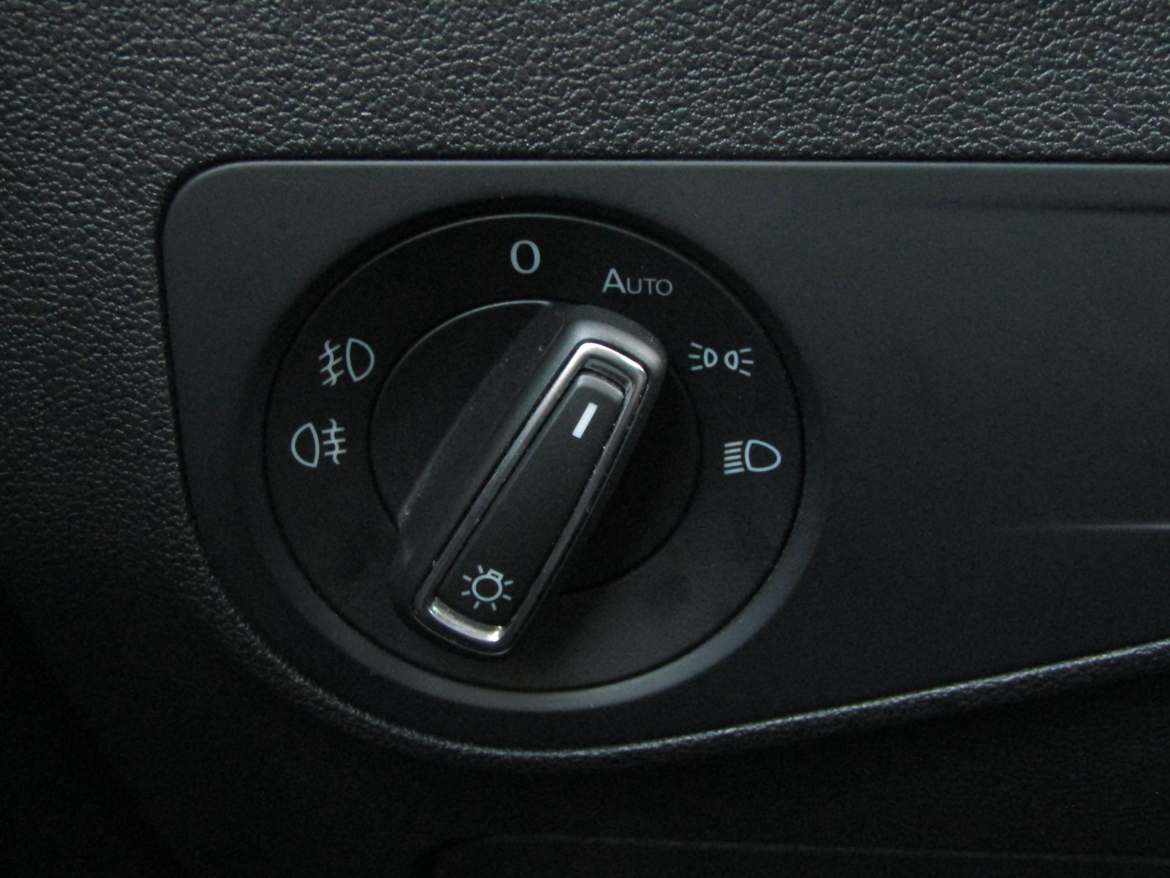 Volkswagen Tiguan, 2019 - pohled č. 17