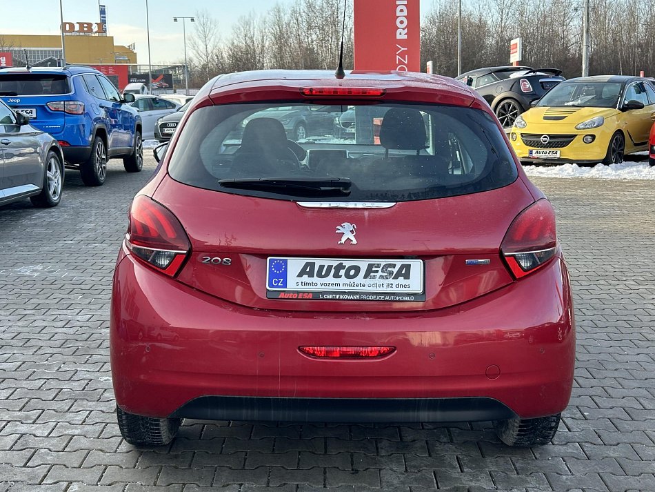 Peugeot 208 1.2i 