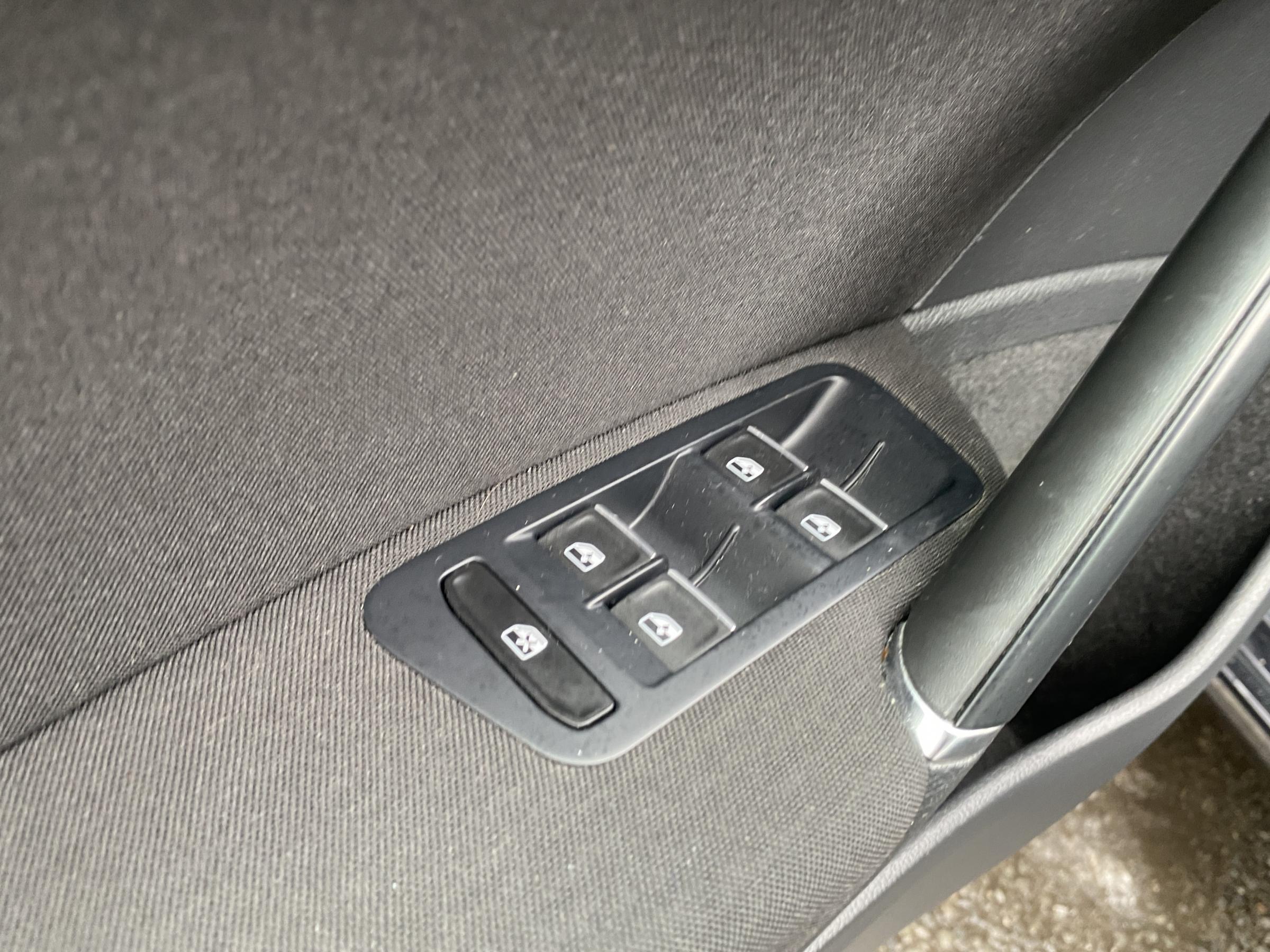 Volkswagen Golf, 2015 - pohled č. 13