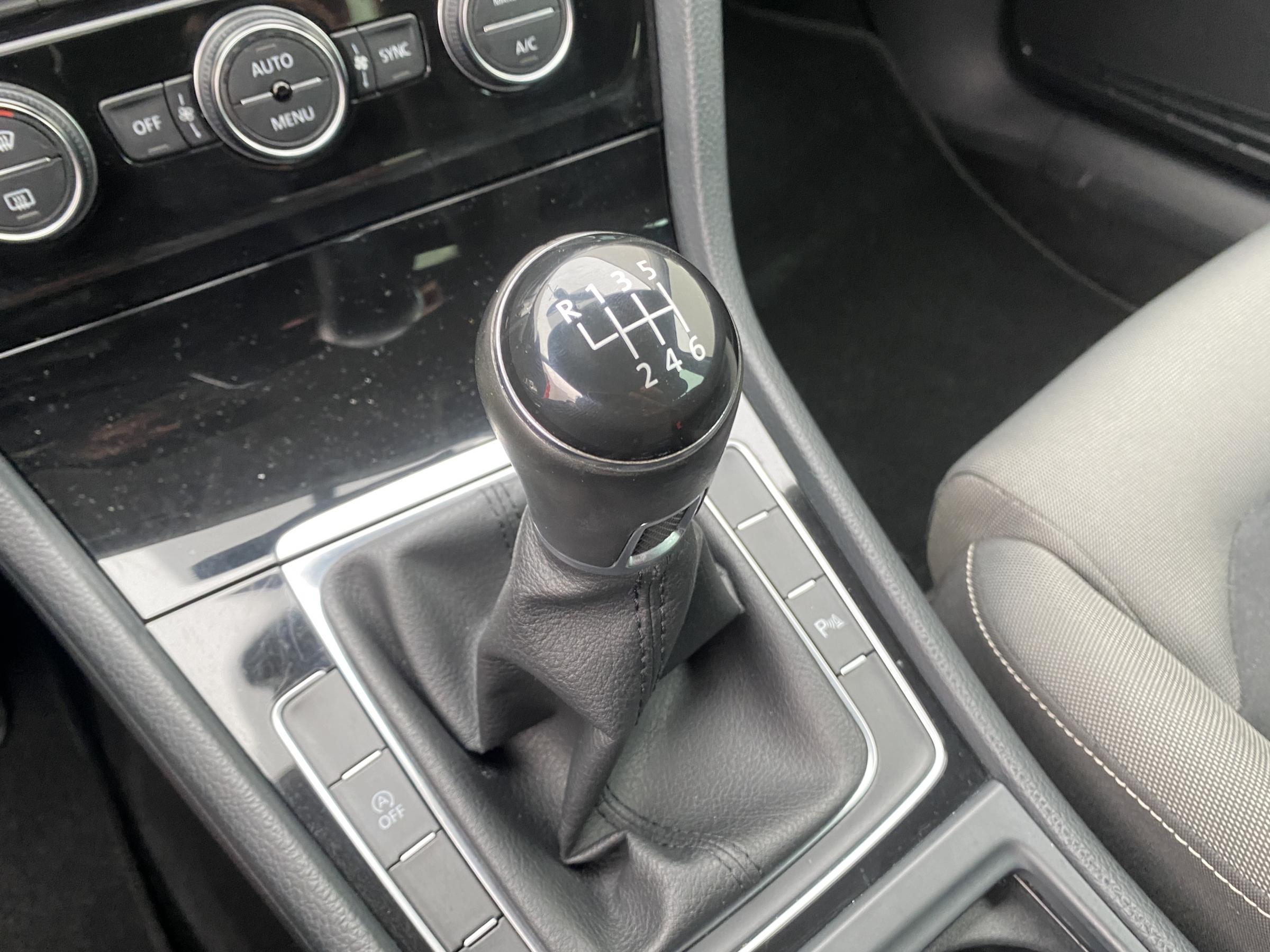 Volkswagen Golf, 2015 - pohled č. 16