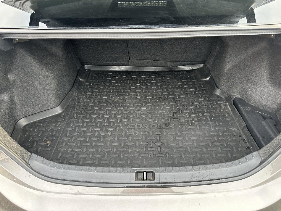 Toyota Corolla 1.6 VVTi 