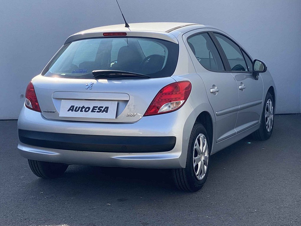 Peugeot 207 1.4i 