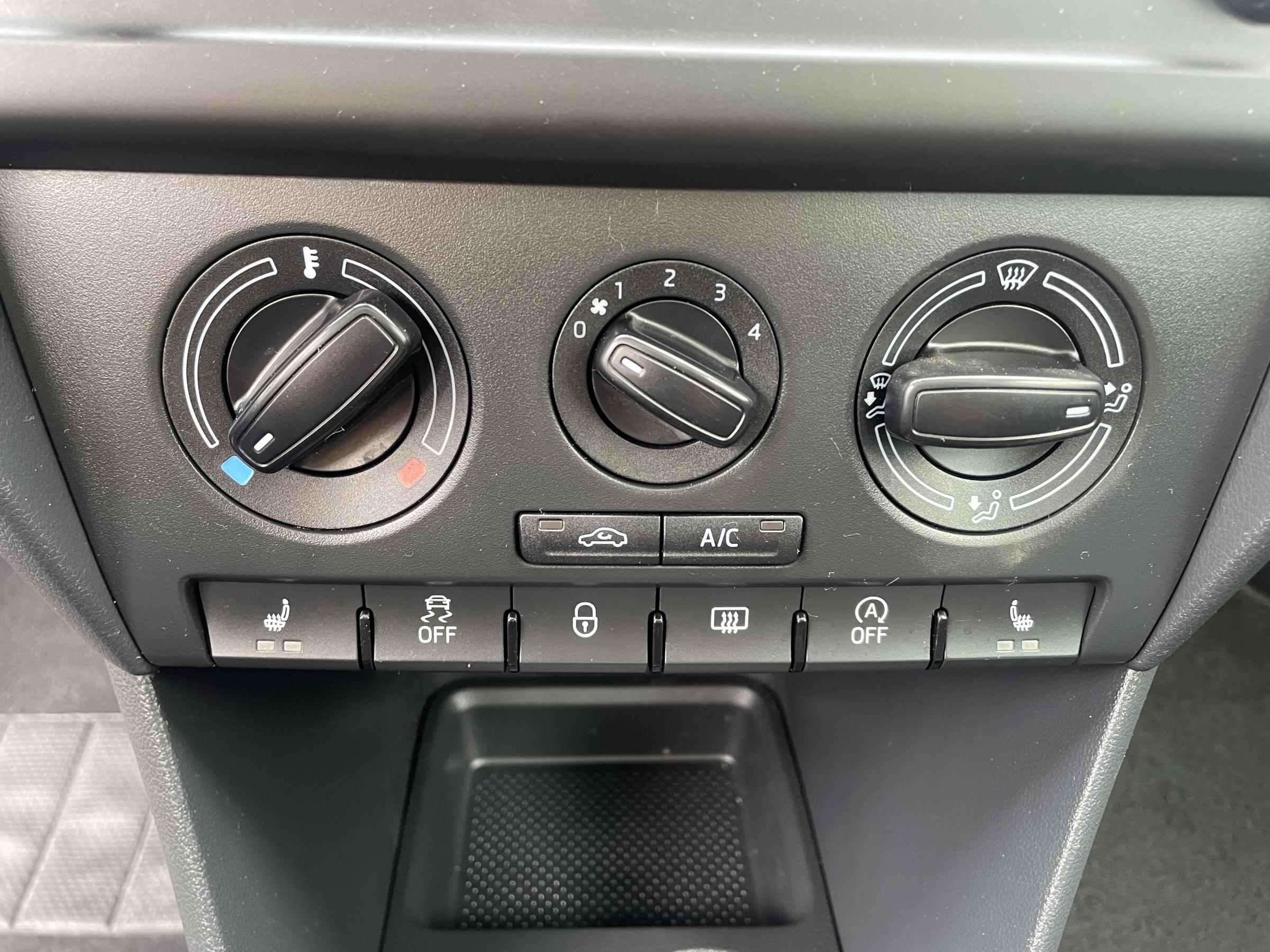 Škoda Rapid, 2015 - pohled č. 13