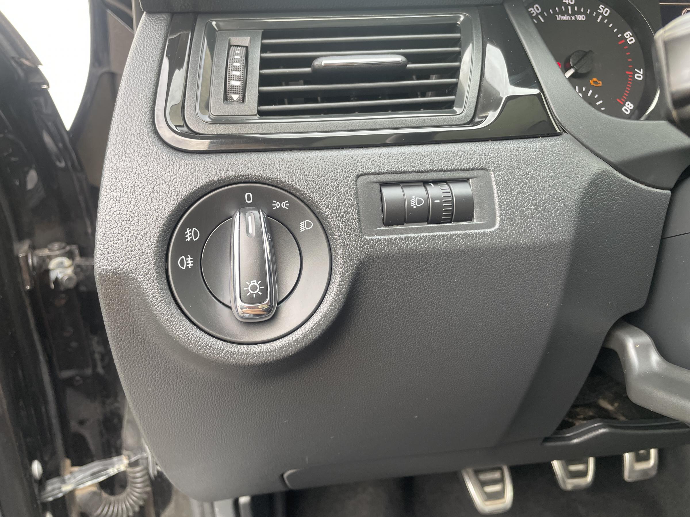 Škoda Rapid, 2015 - pohled č. 14