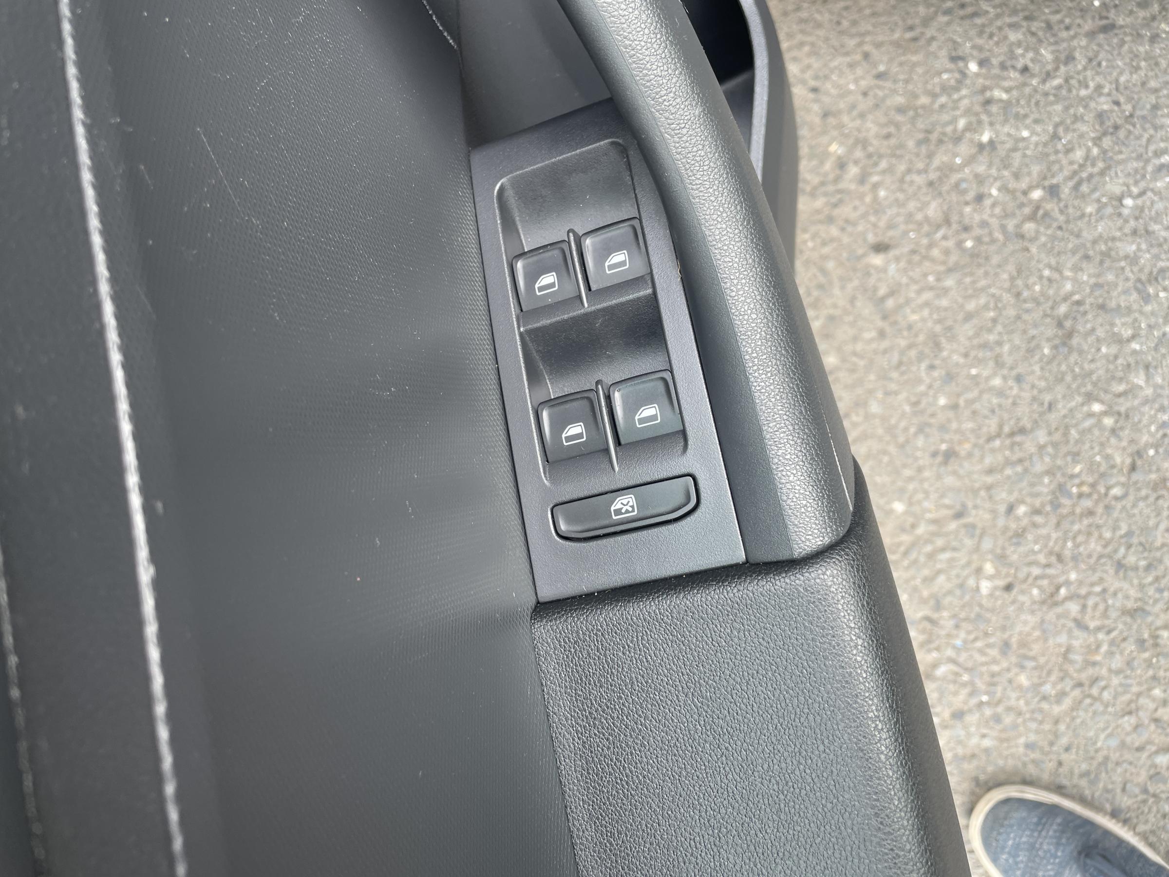 Škoda Rapid, 2015 - pohled č. 15